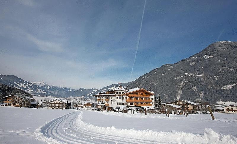 Hotel Magdalena Im Zillertal - Urlaub Mit Hund Ried im Zillertal Exterior foto